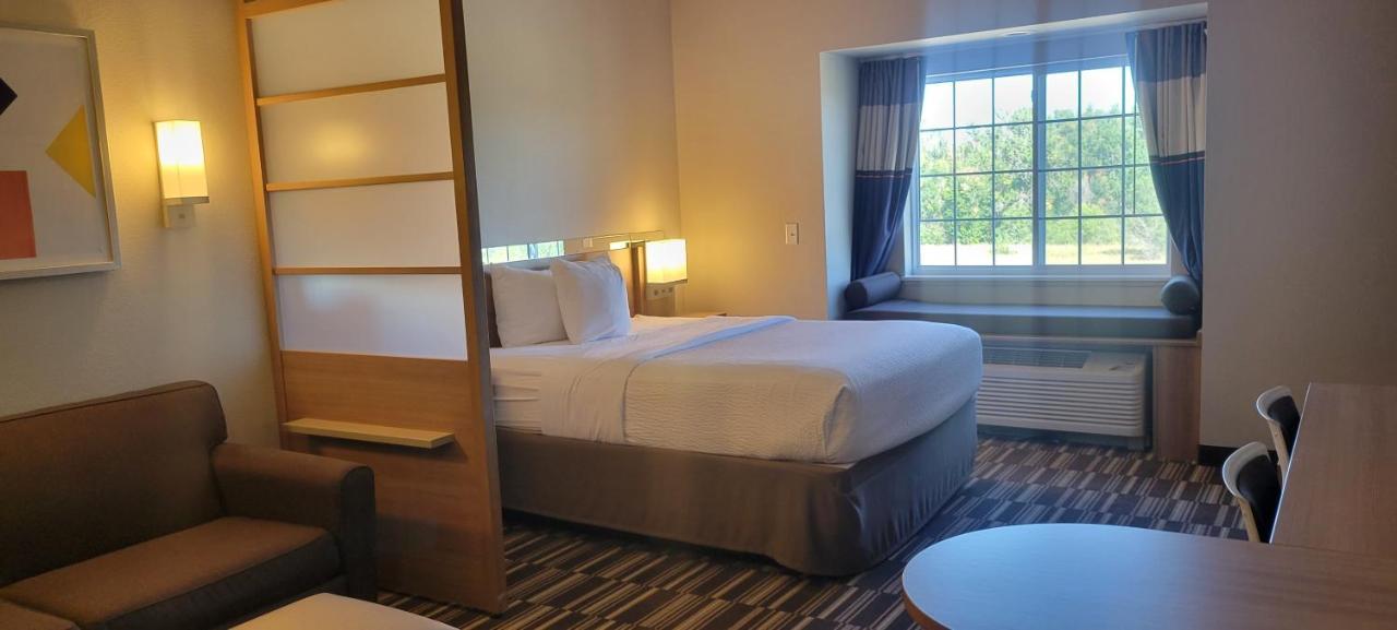 Microtel Inn & Suites By Wyndham Fountain Fort Carson Dış mekan fotoğraf