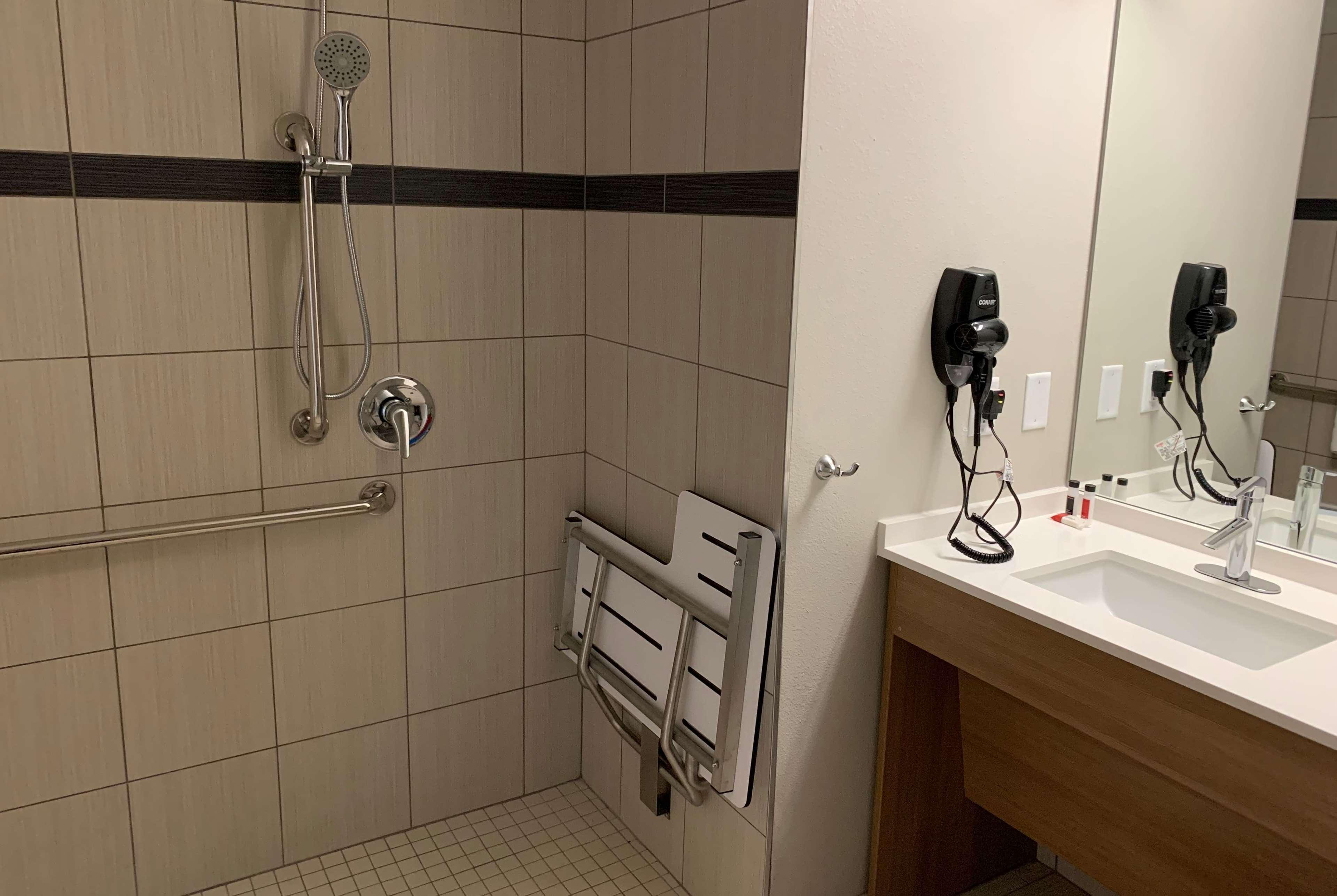 Microtel Inn & Suites By Wyndham Fountain Fort Carson Dış mekan fotoğraf